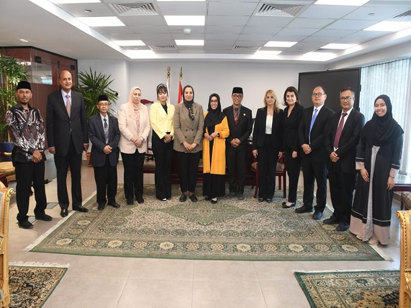 Ain Shams University receives a delegation from the Dar al-Salam Islamic Institute in Indonesia to discuss joint cooperation