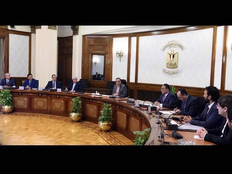 Prepared by the Faculties of Engineering at Cairo and Ain Shams Universities... The Prime Minister reviews proposals for developing the visual image of the Ring Road