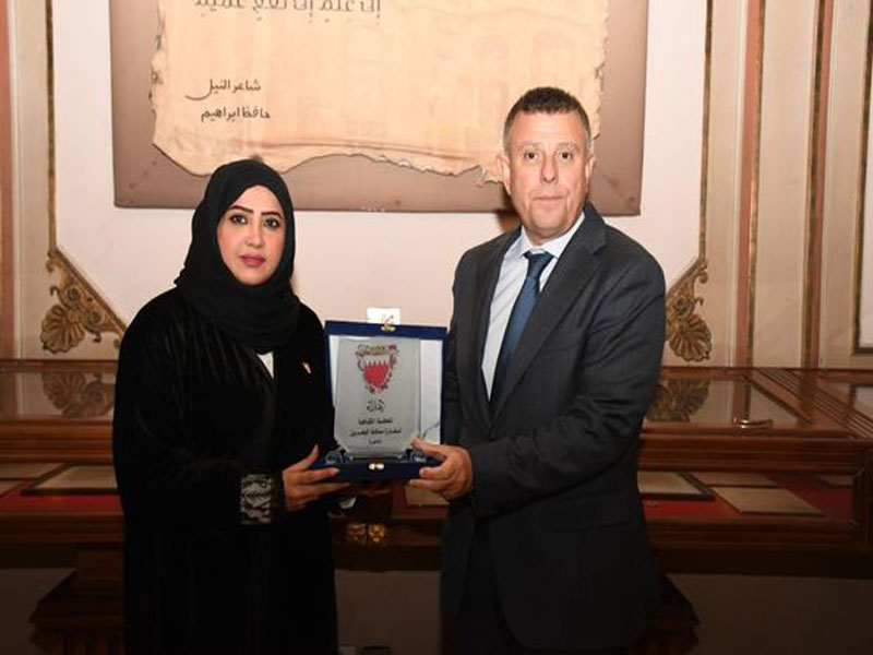 The President of Ain Shams University receives the cultural attaché of the Embassy of Bahrain