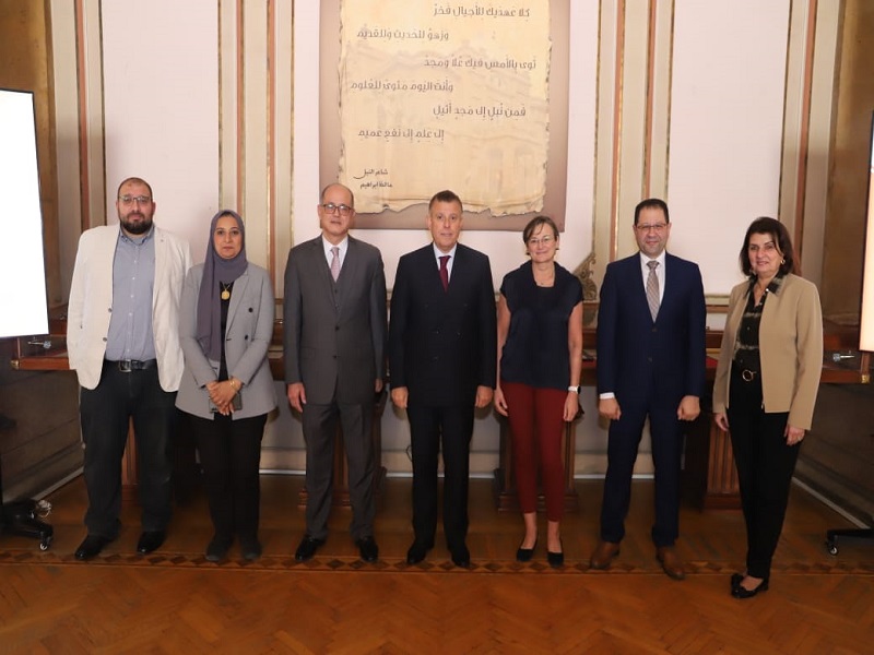 Prof. Mahmoud El-Meteini, President of Ain Shams University, signs the renewal of a memorandum of understanding with the German University of Stuttgart