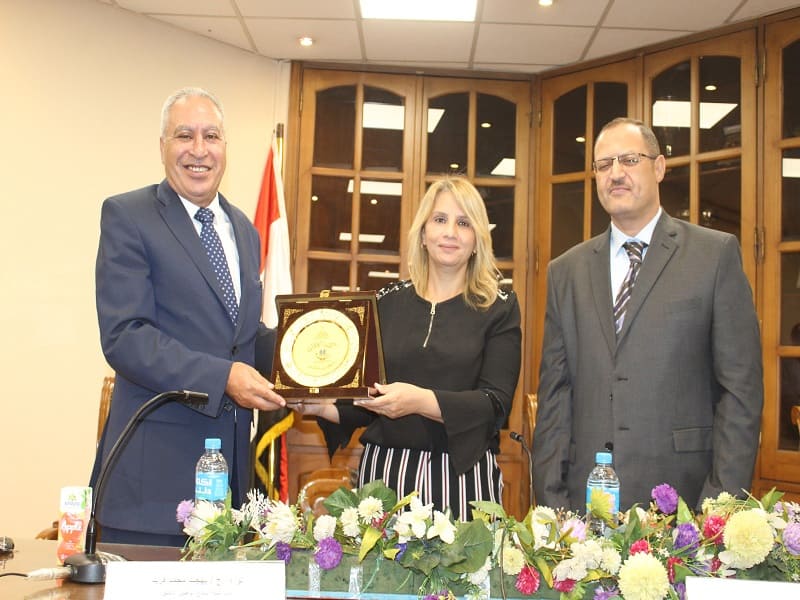 The Dean of the Faculty of Arts honored Major General Staff Officer Bahjat Farid, former director of the National Defense College, during a symposium entitled: Youth and Sustaining Peace