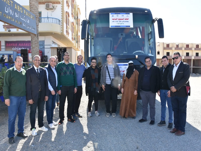 The harvest of the Ain Shams University convoy to the cities of Halayeb, Shalateen, and Abu Ramad within the presidential initiative "A Decent Life"