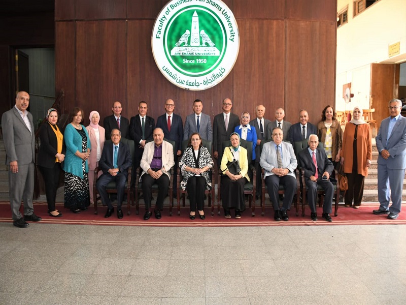 The Faculty of Business Council honors the President of Ain Shams University and his Vice President for Postgraduate Studies