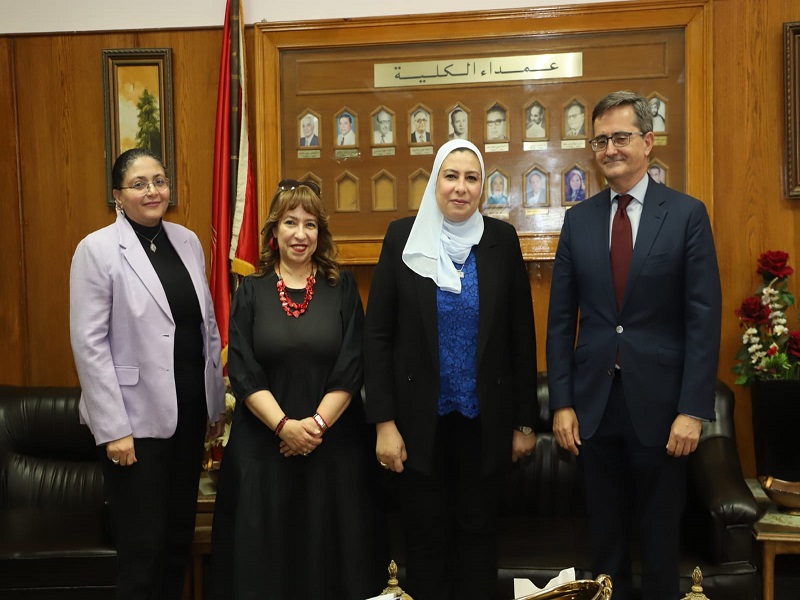 Spanish Cultural Counselor visits the Faculty of Al-Alsun