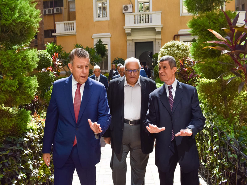 The President of Ain Shams University inspects the latest work of the Ain Shams Medical City project