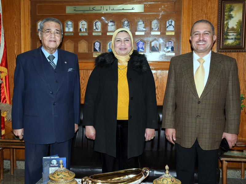 The Awards Office organizes its 26th meeting with Prof. Saleh Hashem, former president of the university and recipient of prestigious awards and honors