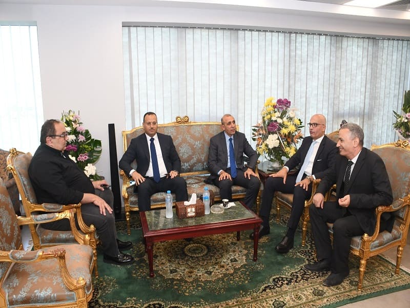 Banque Misr delegation congratulates the new president of Ain Shams University
