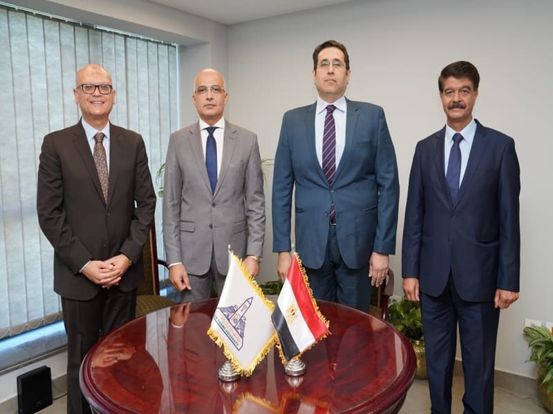A cooperation protocol between the Faculty of Business and the Egyptian Electronic Learning University (EELU) in professional graduate programs