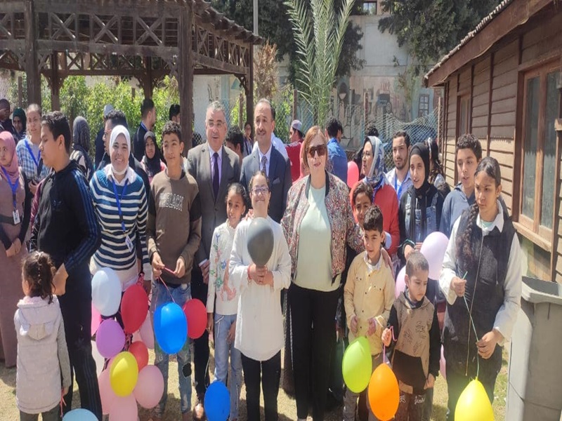 On the occasion of Mother’s Day, the Faculties of Business and Graduate Studies for Childhood celebrate children with special needs and their mothers