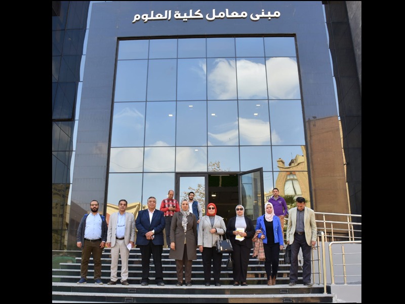 The tour of the delegation of the Ministry of Planning and the Investment Bank to Ain Shams University projects