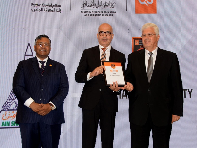 لعام 2025 QSوزير التعليم العالي والبحث العلمي يُكرم جامعة عين شمس خلال حفل إعلان نتائج الجامعات المصرية المدرجة بتصنيف