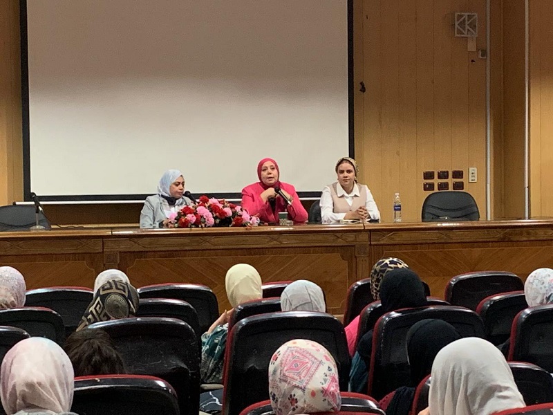 ألسن عين شمس تنظم ندوة بعنوان "إدارة الضغوط والسلامة النفسية" بالتعاون مع وحدة دعم المرأة ومناهضة العنف بالجامعة