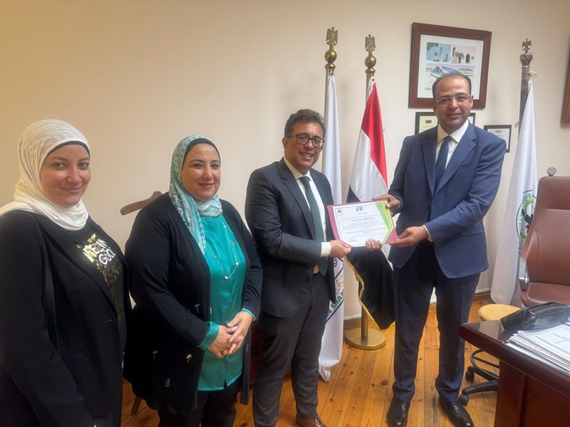 الجوانب القانونية للأعمال الجامعية بالتطبيق على الجانب الطبي.. ندوة بأسنان عين شمس