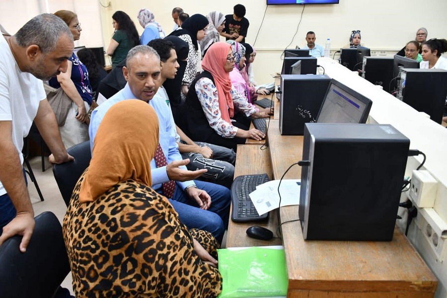 High turnout at Ain Shams University’s coordination labs as they receive students of the second phase of university admissions for the academic year 2025–2026