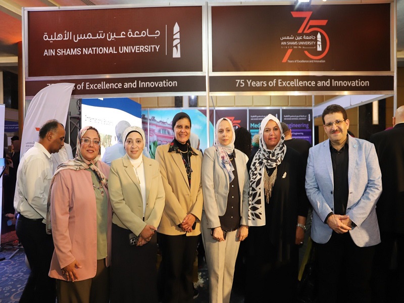For the third consecutive day... A large turnout at the Ain Shams University pavilion at the 17th EduGate International Forum and Exhibition for Higher Education and Training