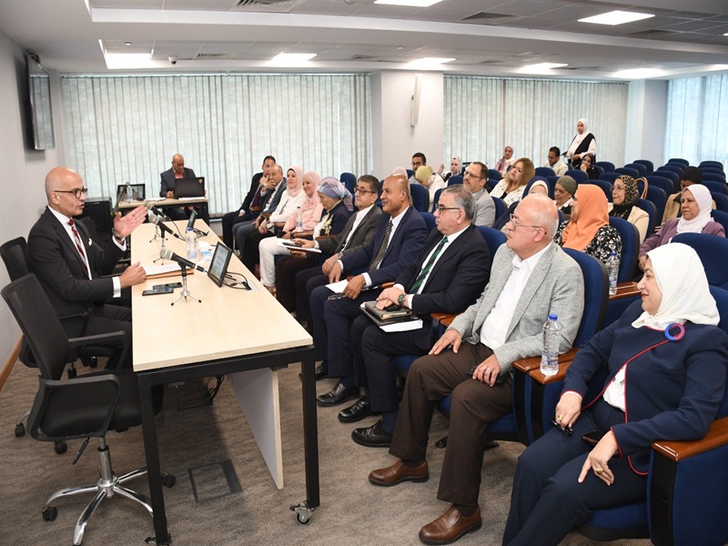 رئيس جامعة عين شمس يترأس الجلسة التاسعة لمجلس شؤون التعليم والطلاب للعام الجامعي الجاري