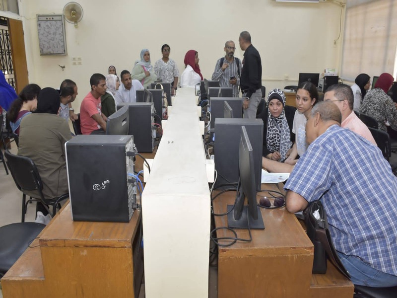 إقبال مستمر على معامل تنسيق جامعة عين شمس لليوم الثاني على التوالي