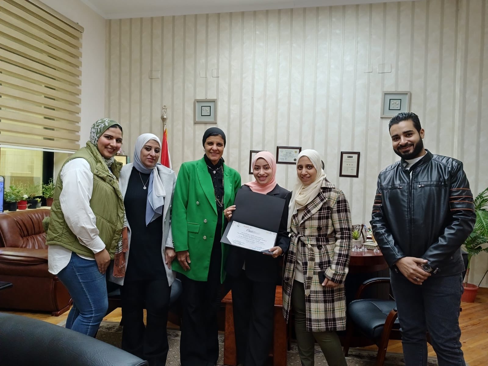 Ready to Work ورشة عمل بكلية طب الأسنان حول