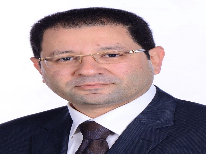 الأستاذ الدكتور محمد صالحين قائماً بأعمال نائب رئيس جامعة عين شمس الأهلية للشئون الأكاديمية