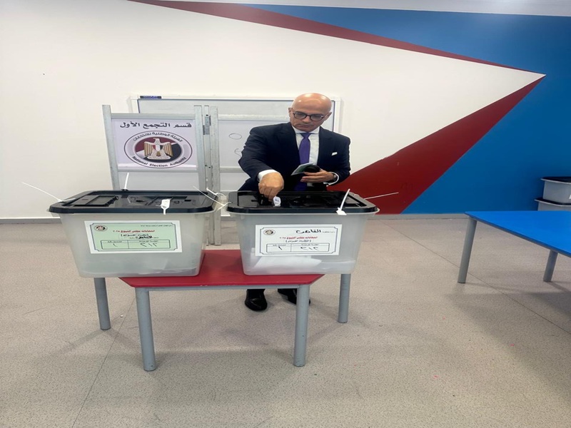 The President of Ain Shams University casts his vote in the 2025 Senate Elections