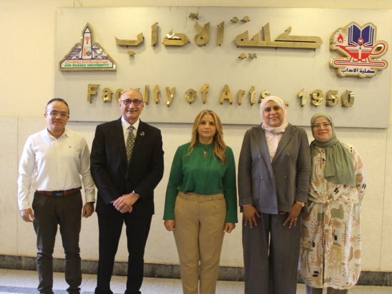 Faculty of Arts’ Tourist Guidance Department Hosts a Seminar Featuring the Head of the Tourist Guides Syndicate