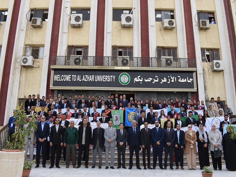 Students for Egypt at Ain Shams University participate in the Students for Egypt Summit at Al-Azhar University under the slogan “We Build Leaders… We Build the Nation”