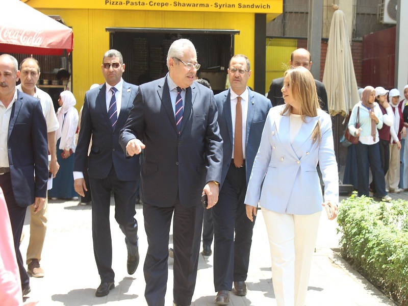 The Vice President of Ain Shams University for Education and Student Affairs inaugurates the electronic testing labs at the Faculty of Arts