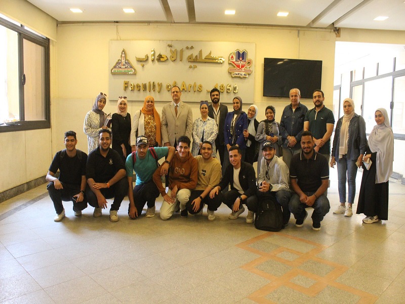 ترشيدك حياتك.. ندوة تثقيفية بكلية الآداب