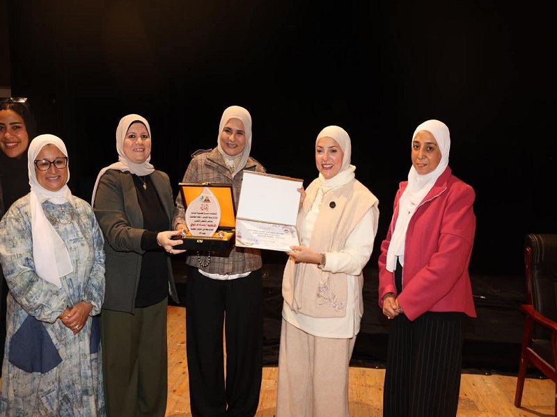 In the presence of media personality Doaa Farouk, the Faculty of Girls celebrates the ideal mother in a joyous annual ceremony… and honors "Ideal Mothers"