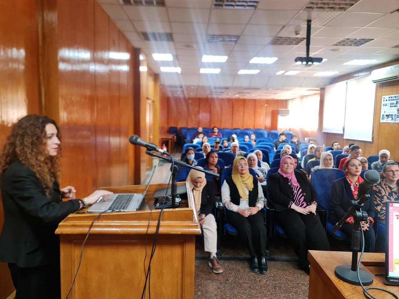 العلاقات الدوليه 