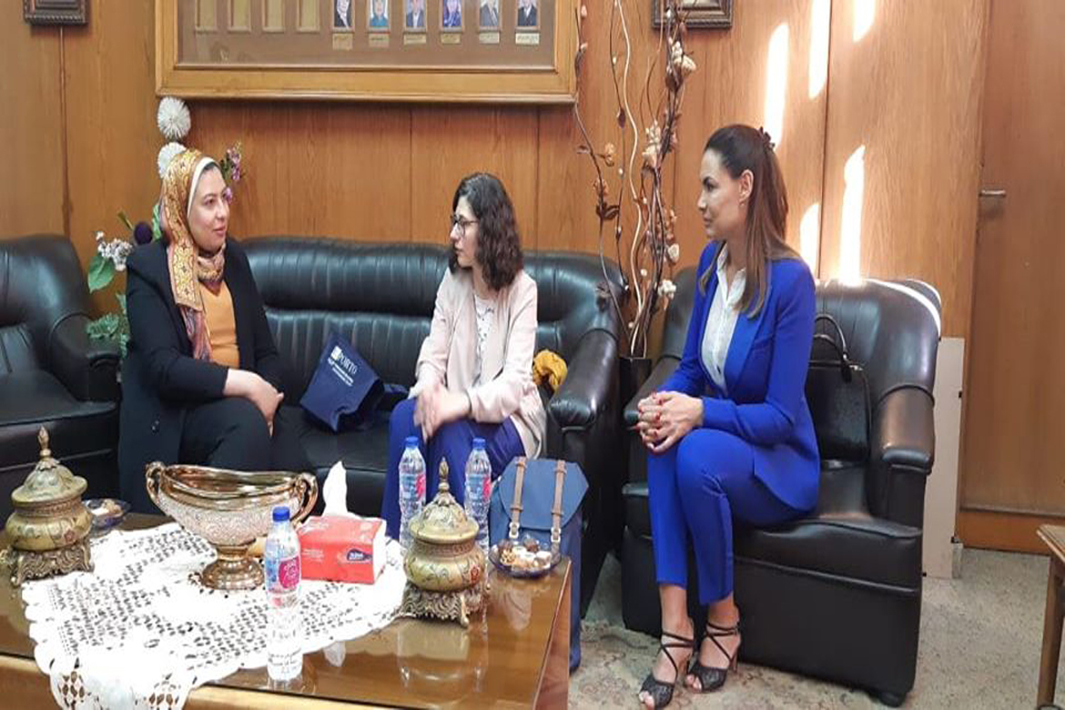 عميد ألسن عين شمس تناقش سبل تطوير قسم اللغة البرتغالية