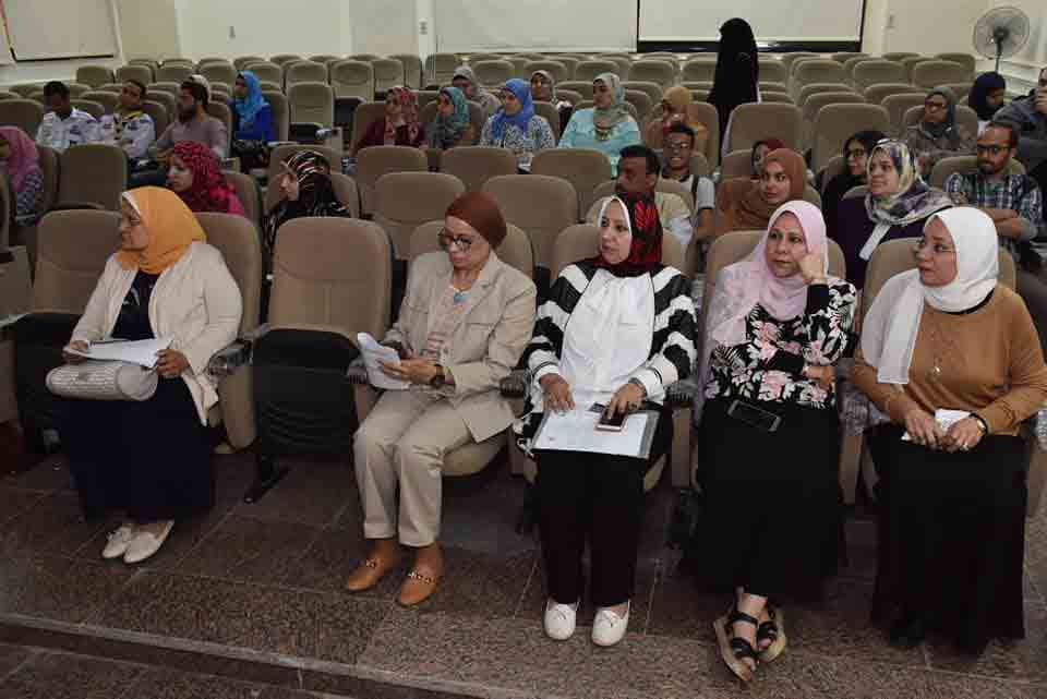 حملة " كلية العلوم خالية من التدخين والمخدرات " بعلوم عين شمس