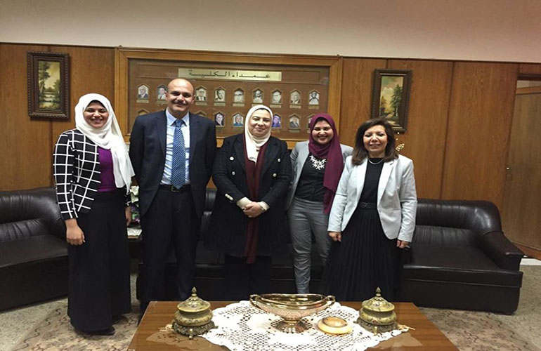 ألسن عين شمس توقع بروتوكول تعاون مع المدرسة العربية للترجمة