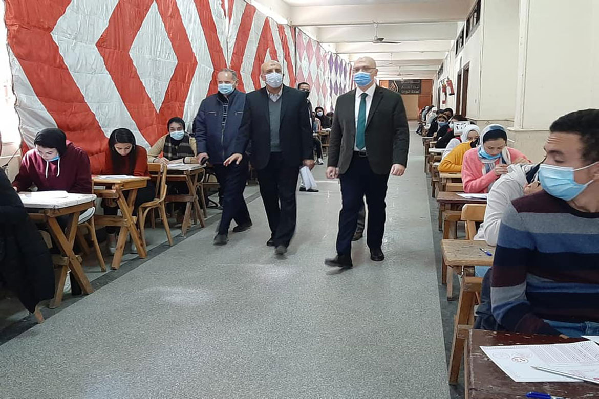 Beginning of the first-semester mid-term exams at the Faculty of Business of the Languages Divisions, Credit Hours, and the Kean University Program, USA