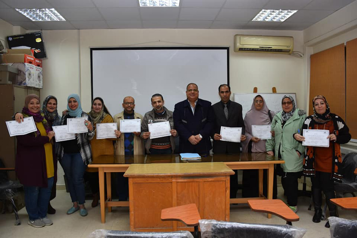 فن التعامل مع الاخرين دورة تدريبية للجهاز الإداري بجامعة بعين شمس