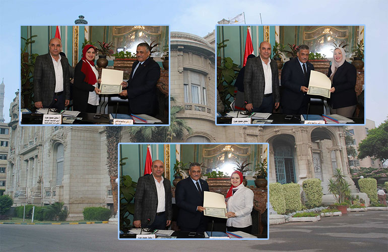 Honoring a number of applied researches during the meeting of the Community Service and Environmental Development Board