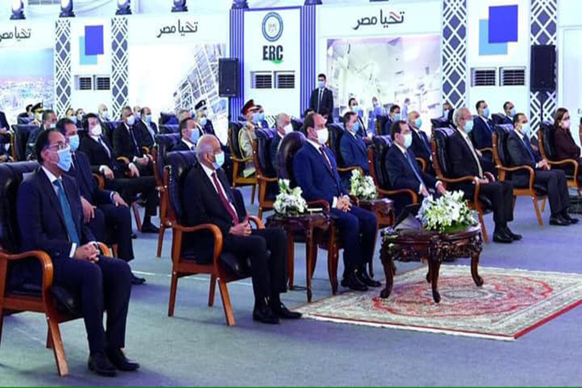 وفد طلاب جامعة عين شمس يشارك فخامة رئيس الجمهورية في افتتاح محور التجنيد -شبرًا بنها عبر الفيديو كونفرانس