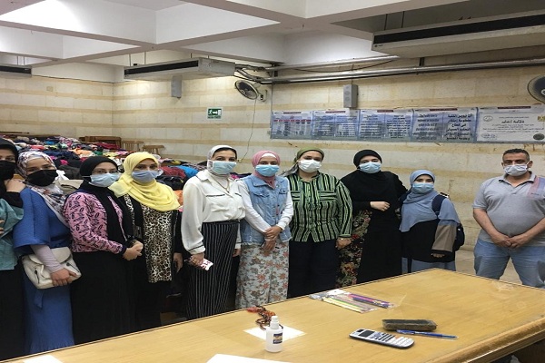 معرض خيري بكلية الصيدلة جامعة عين شمس