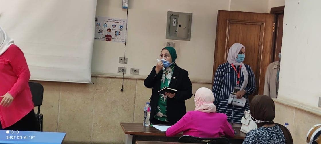 The Vice Dean of the Faculty of Business inspects the academic postgraduate examination committees