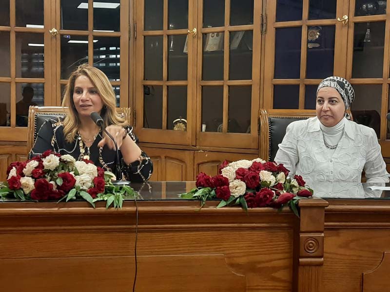 اللقاء التعريفي لطلاب الدراسات العليا بنظام الساعات المعتمدة.. اللوائح والمتطلبات بآداب عين شمس