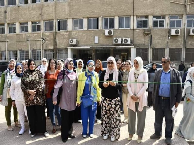 المعرض الخيري للملابس ببنات عين شمس