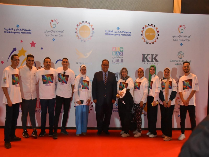 تكريم نائب رئيس جامعة عين شمس للتعليم والطلاب في النسخة الثالثة من حملة "مانحي الأمل" العالمية