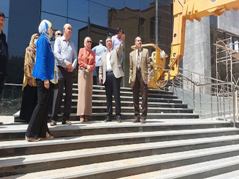 The Dean of the Faculty of Science and members of the Faculty Board visited the new laboratory building