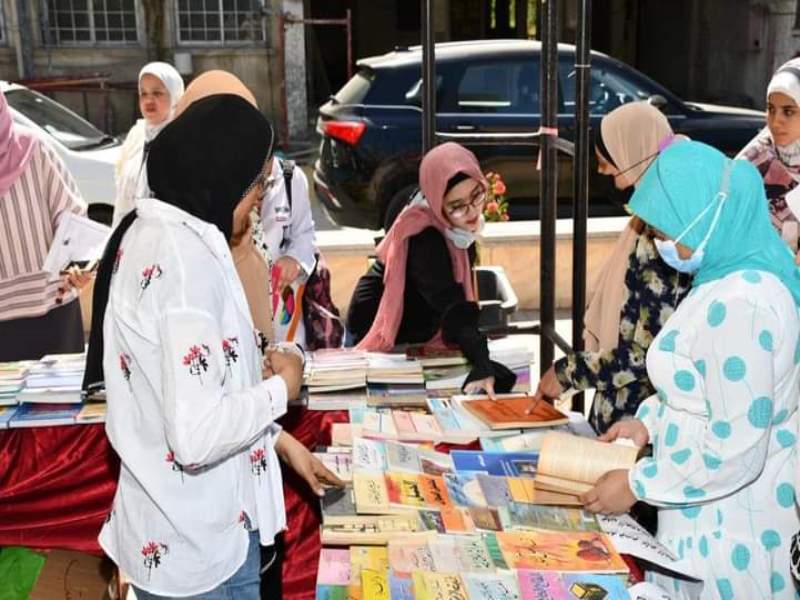 ثقافتك.. مسئوليتنا "معرض خيري للكتاب" ببنات عين شمس