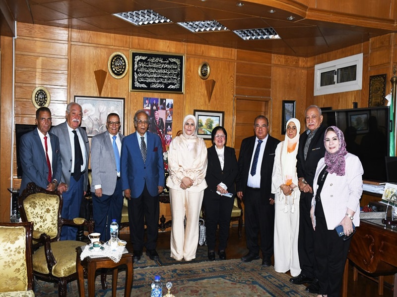 “Building the Human in the New Republic... Awareness... Health... Education” ... A cultural symposium at the Faculty of Girls