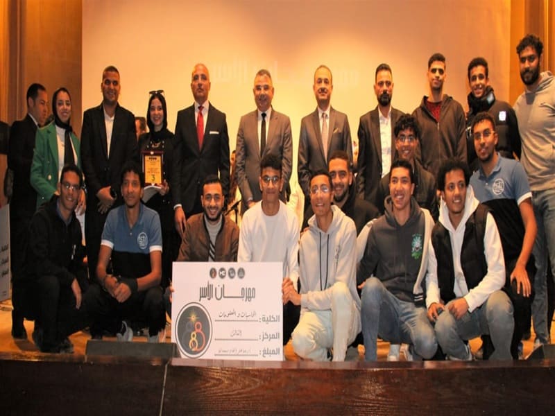 رئيس جامعة عين شمس يشيد بجهود قطاع التعليم والطلاب خلال حفل ختام مهرجان الأسر الطلابية