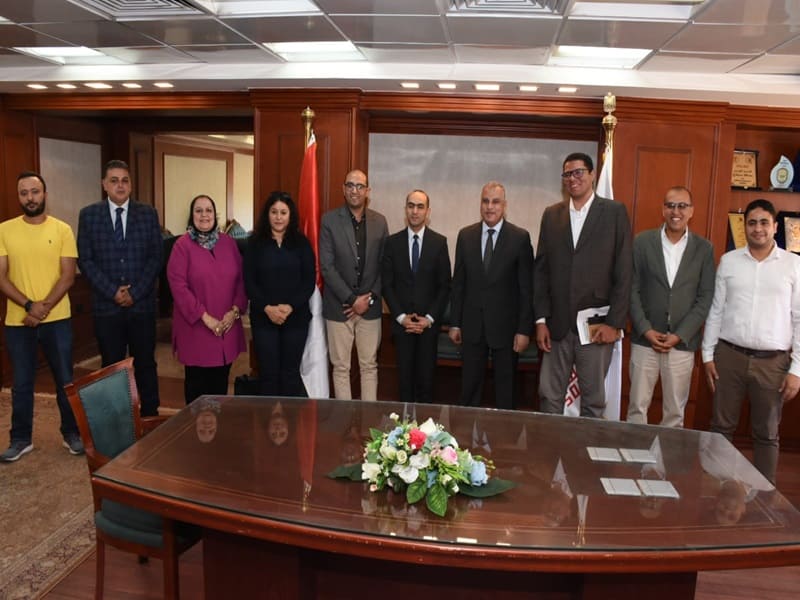 انطلاق قافلة جامعة عين شمس التنموية الشاملة لمحافظة سوهاج لخدمة أهالي قرية أولاد يحيى