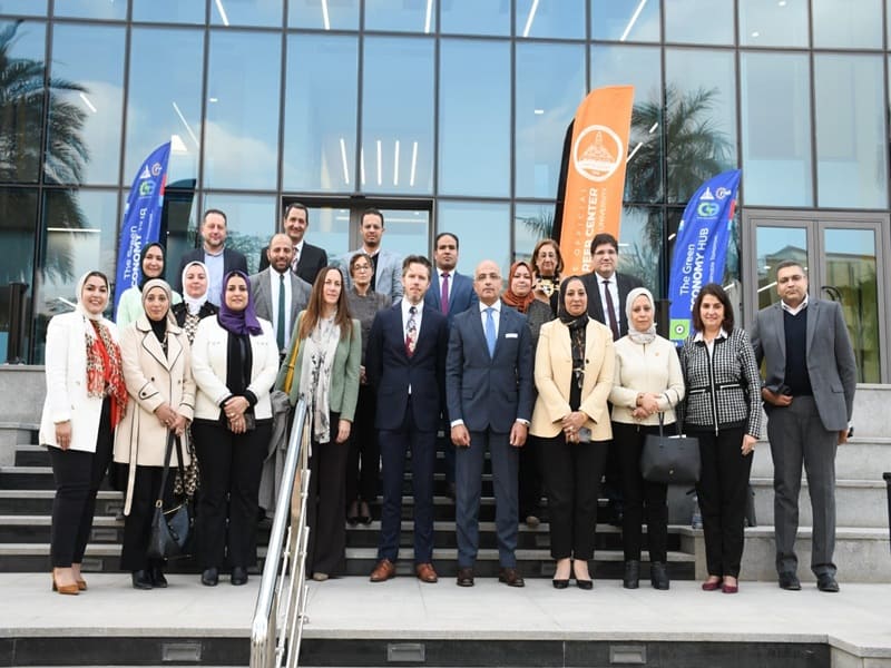 رئيس جامعة عين شمس يستقبل وفد منظمة اليونسكو