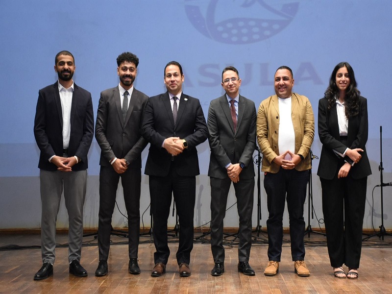 تخرج الدفعة الأولى من أكاديمية القيادة بجامعة عين شمس