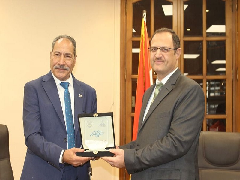 آداب عين شمس تعقد ندوة بعنوان "إدمان المخدرات.. تدمير للنفس والجسم"